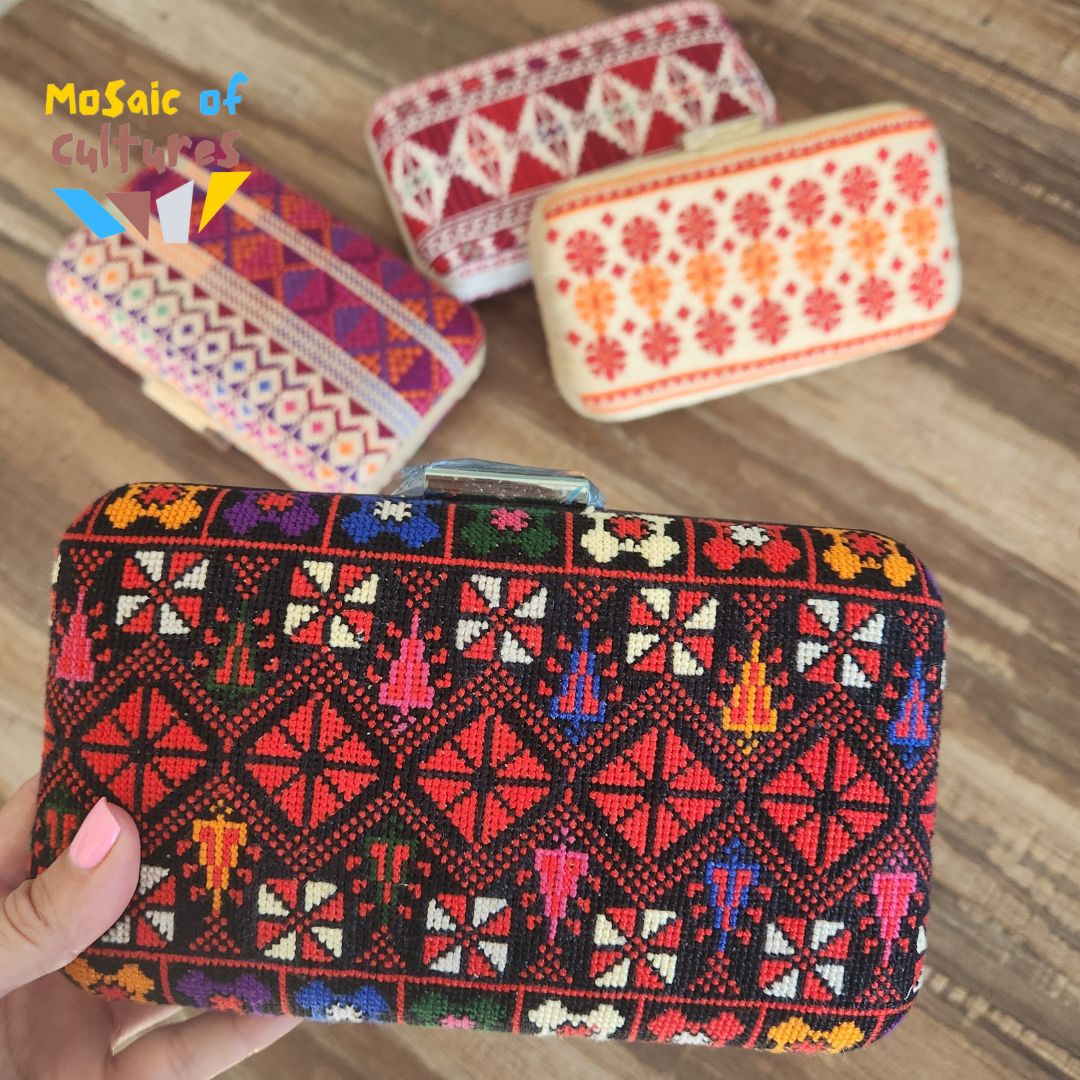 Lali Pali Red and Black Purse
